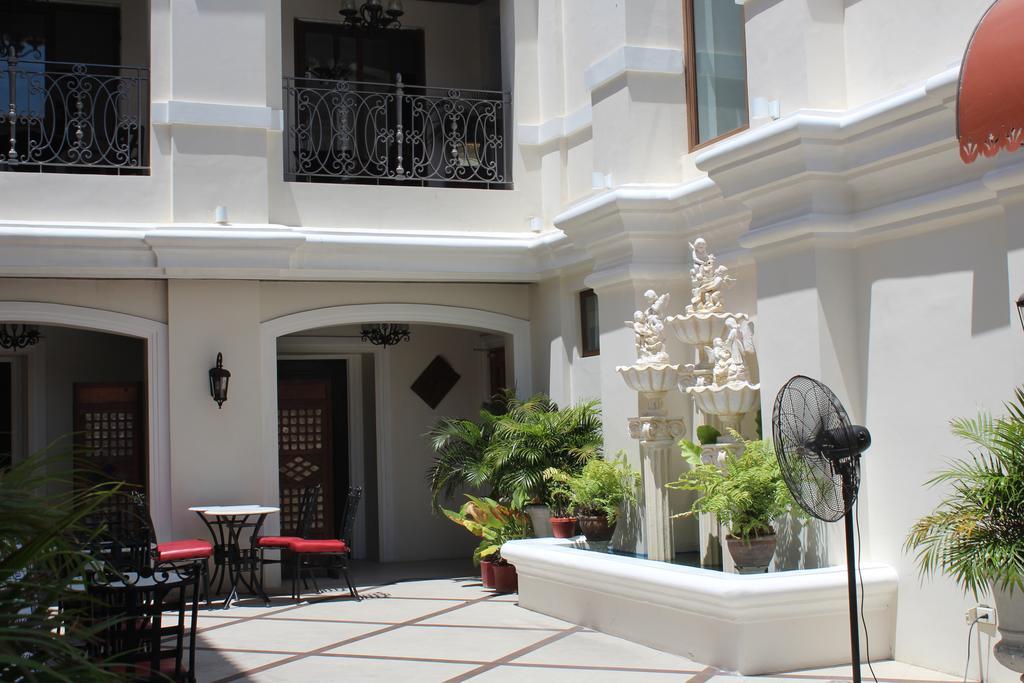 Ciudad Fernandina Hotel Vigan Exterior foto